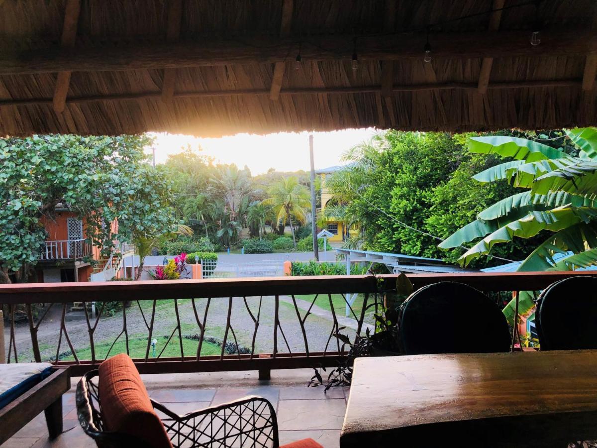 Coral Cove Inn Maya Beach Dış mekan fotoğraf